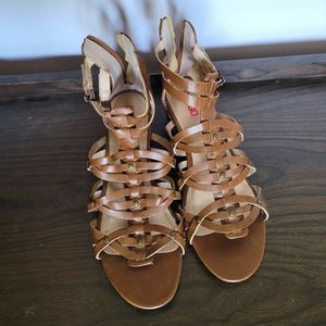 Women's gladiator sandals, size 7.5M
